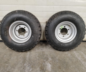 2x nieuwe BKT 11.5/80x15.3 banden 