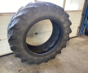 1x Trelleborg/Pirelli 480/70x34 