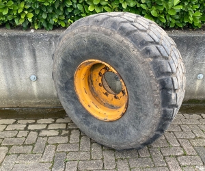 20.5x20.5 Michelin op velg
