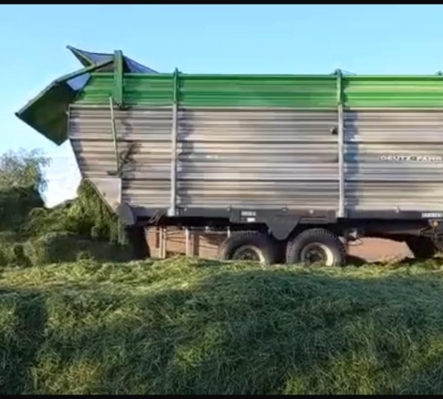 Deutz-Fahr opraapwagen K8.42