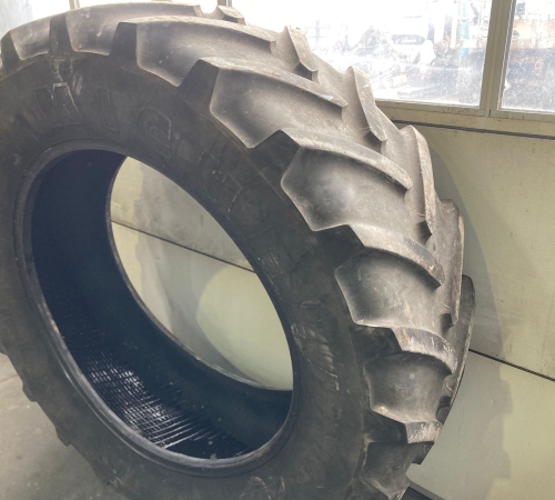 1x gebruikte Michelin 540/65x38