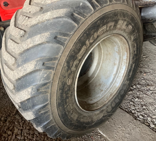 2x Gebruikte Nokian 700/50R26,5 banden 