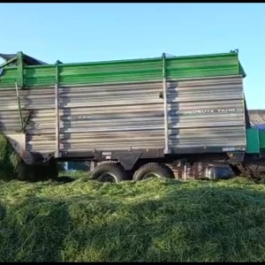 Deutz-Fahr-opraapwagen (2)