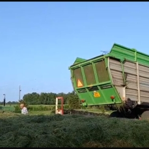 Deutz-Fahr-opraapwagen (3)