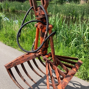 Getrokken-kraan-met-bakken (1)